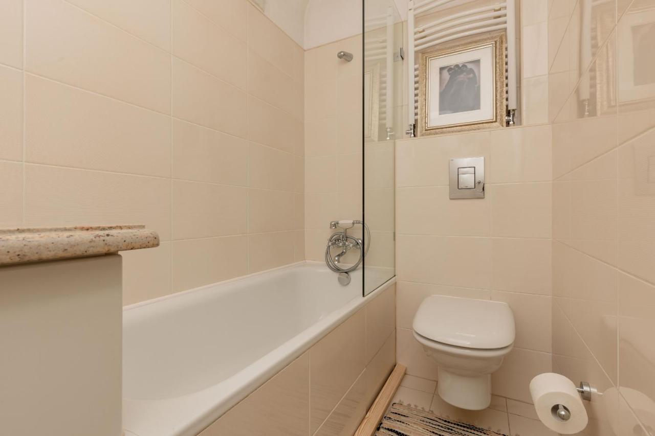 Atmospheric Apartment Next To Warsaw Old Town Square By Noclegi Renters Exteriör bild